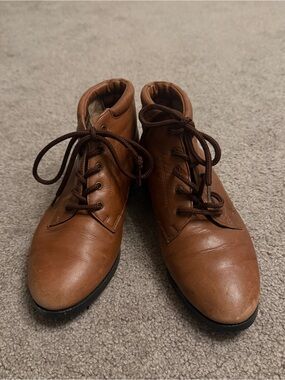 Women’s Brown Leather Lace-Up Boots- Prima Royale- Sz 6.5